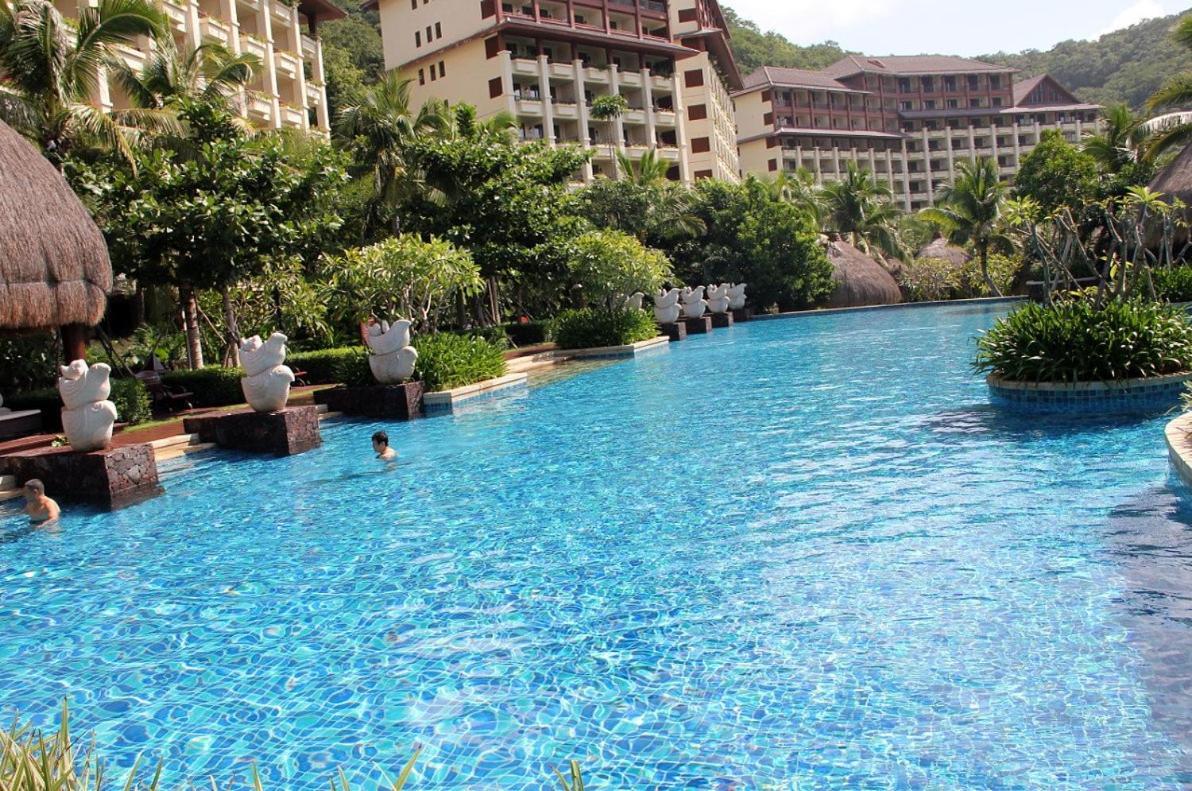Stony Brook Villa Jianguo Resort Санья Экстерьер фото