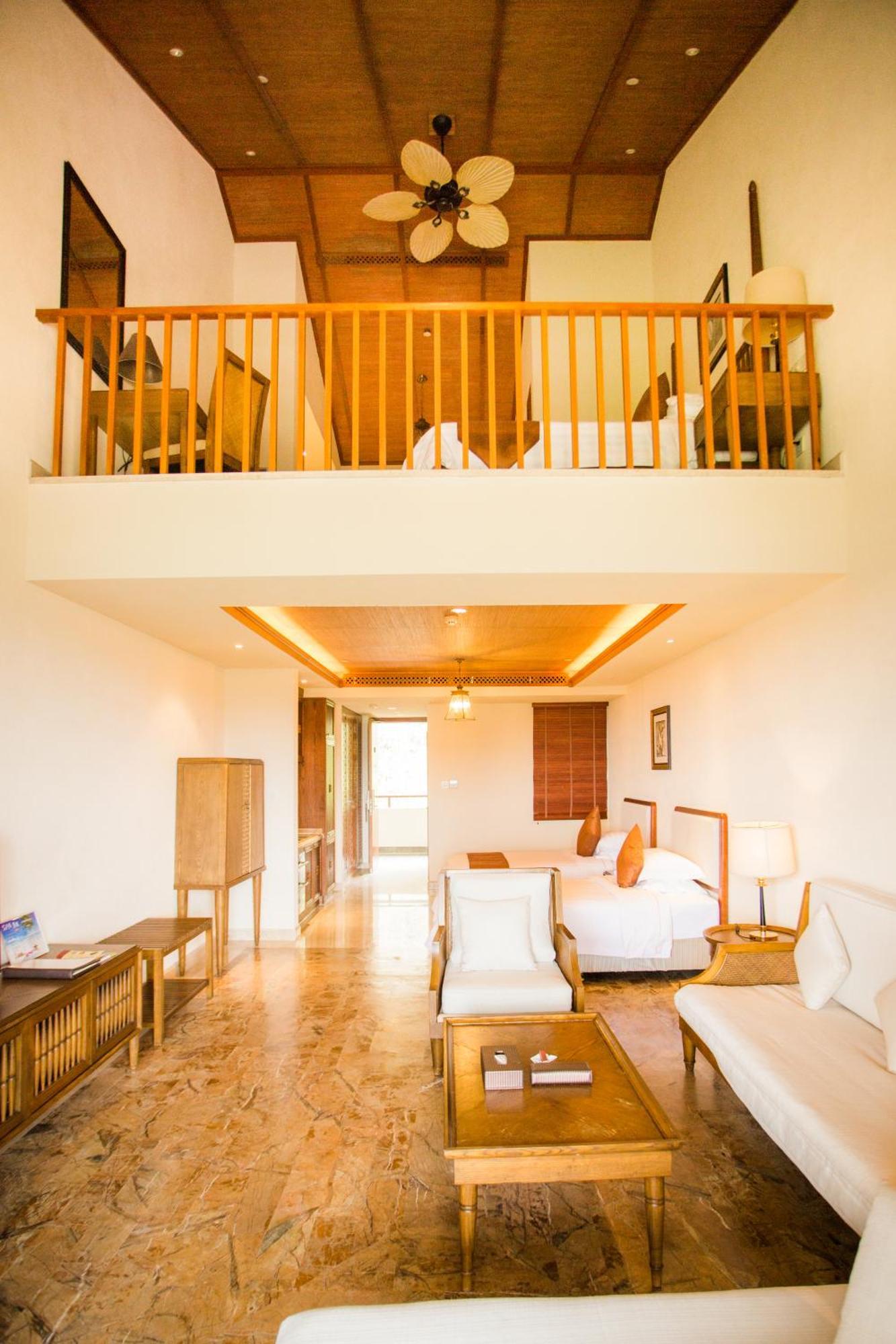 Stony Brook Villa Jianguo Resort Санья Экстерьер фото