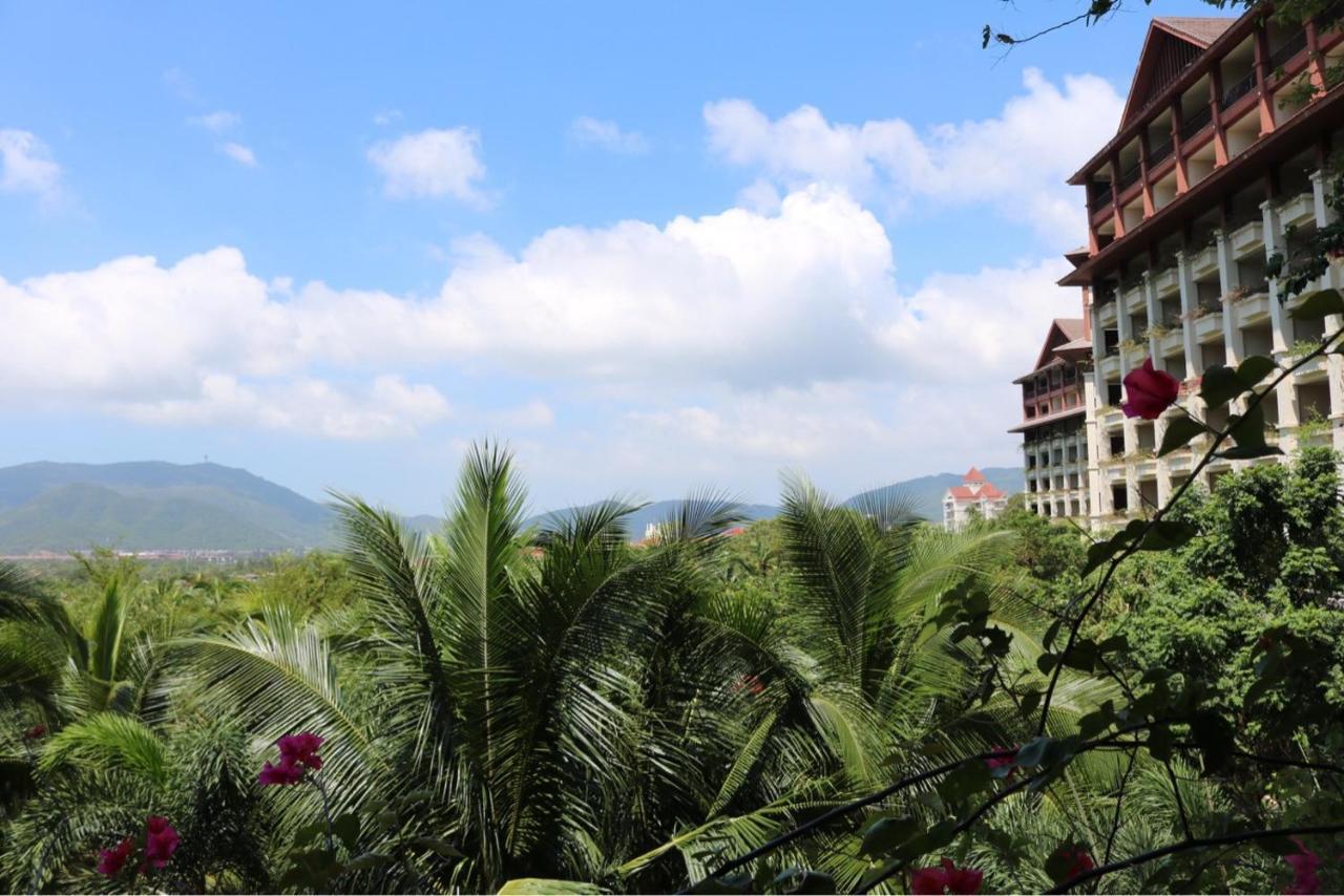 Stony Brook Villa Jianguo Resort Санья Экстерьер фото