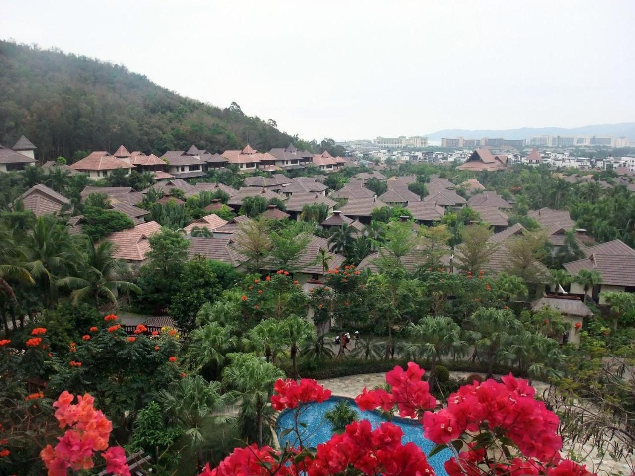 Stony Brook Villa Jianguo Resort Санья Экстерьер фото