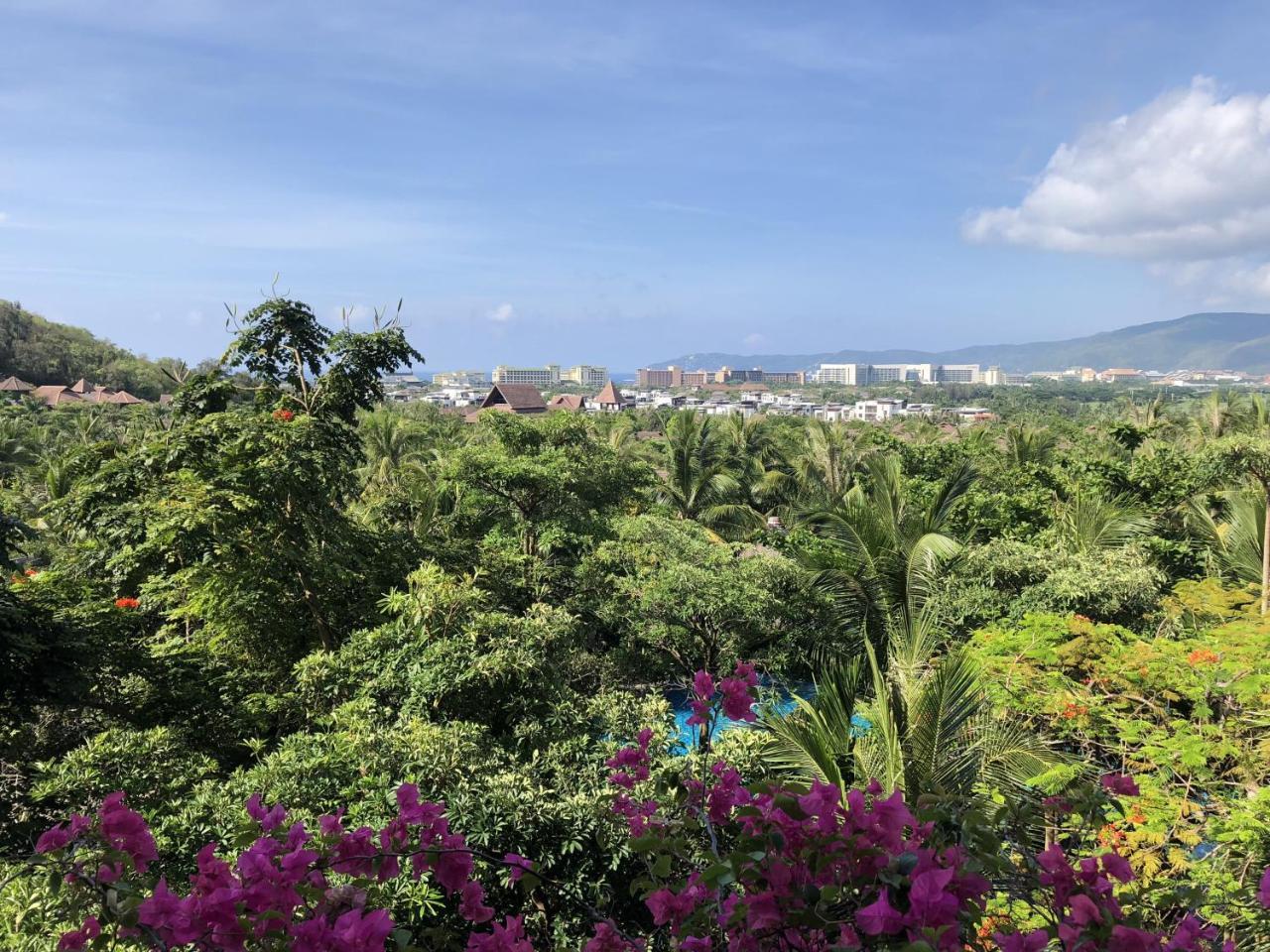 Stony Brook Villa Jianguo Resort Санья Экстерьер фото