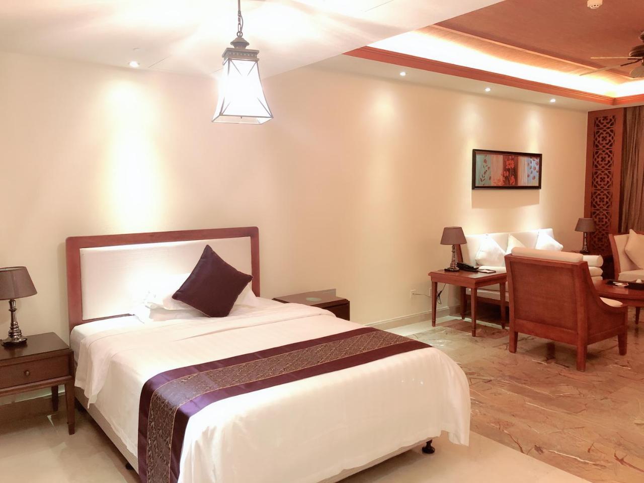 Stony Brook Villa Jianguo Resort Санья Экстерьер фото