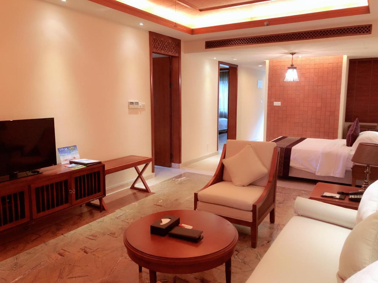 Stony Brook Villa Jianguo Resort Санья Экстерьер фото